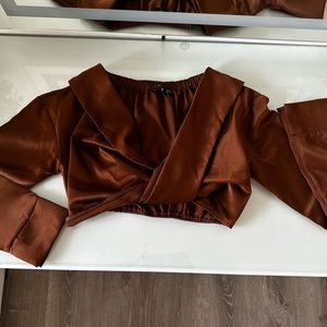 Off the Shoulder Satin Twisted Longsleeve Crop top
